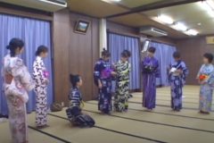 浴衣着付け教室　開催　　金生公民館