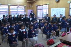 公立幼稚園　卒園式
