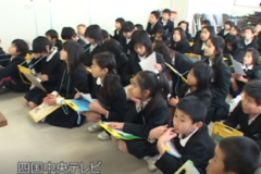 長津小学校５年生が　四国中央テレビを見学