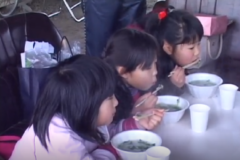 春の七草狩りに　チャレンジ！　　関川公民館