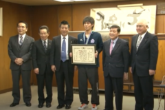 サンフレッチェ広島ユース　越智翔太くん　四国中央市長特別賞を受賞