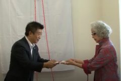 谷　晶子さん　「あやつり人形」を市に寄贈　（1986年日展入選作品）