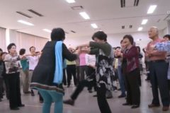 日本笑い学会四国支部　第４０回研究会　「誰でもできる！　”笑いヨガ”基礎講座」