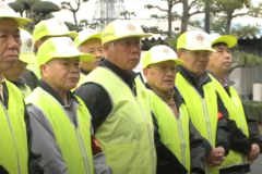 防犯安心パトロール隊出発式　防犯のぼり旗贈呈式