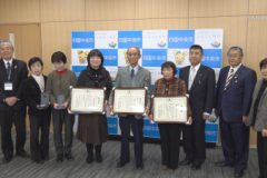 日本善行会 秋季善行表彰受賞者らが市長を表敬訪問