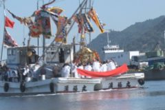 街かど百景：川之江港　神事