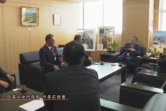 四国電力グループが市に防犯街路灯寄贈