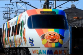 鉄道の旅　予讃線8000系　アンパンマン列車