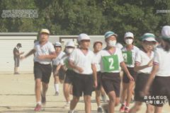 4．走るんだGO（５年）　２０２１年度川之江小学校秋のなかよし運動会