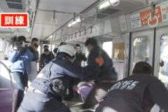 列車内に不審者　対応確認　ＪＲ四国と四国中央署が訓練　無差別殺傷事件備え