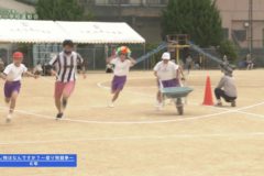 8．探しものはなんですか？～借り物競争～（５年）　２０２２年度上分小学校 運動会