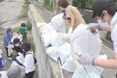 豊岡小学校豊田浜清掃