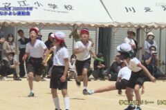 ２１．学級対抗リレー（４年生）　２０２３年度川之江小学校なかよし運動会