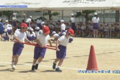 １２．げんきにきしゃぽっぽ（１年生）　２０２３年度中曽根小学校運動会