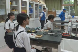 新宮小中学校で無線・ラジオ講座